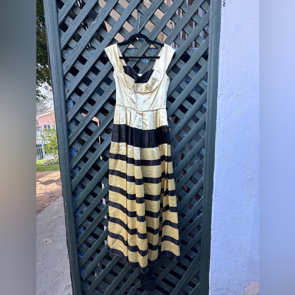 50s Vintage Yellow and Black Satin Prom Dress size Xs